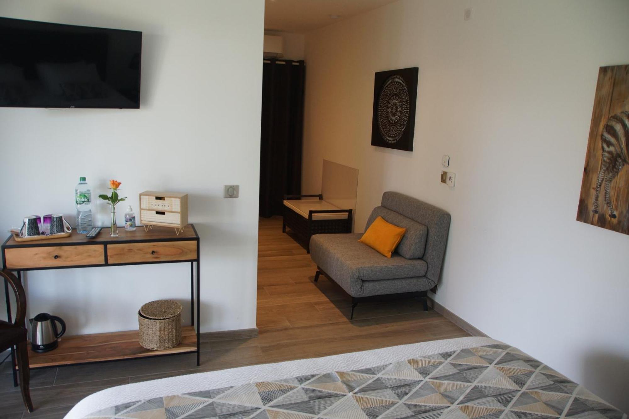 Logis Saponine Chambres D'Hotes Au Calme En Touraine Savonnieres ภายนอก รูปภาพ